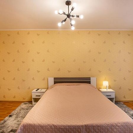 Apartment Near Central Avenue Николаев Экстерьер фото