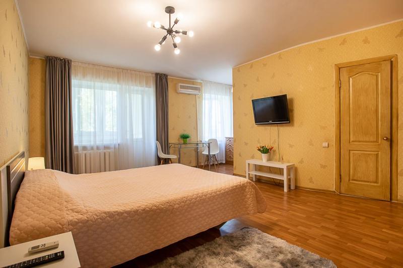 Apartment Near Central Avenue Николаев Экстерьер фото
